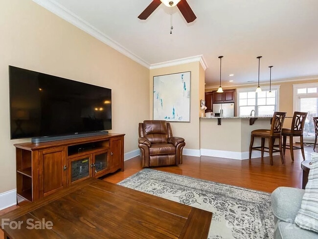 Photo - 500 Summerfield Place