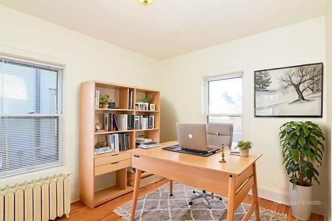 Photo - 1067-1069 Saint Clair Avenue Unit 1067