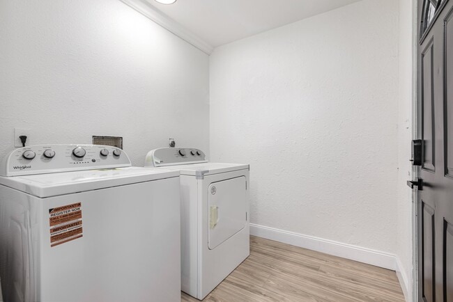 Photo - 733 Tarpon Ave