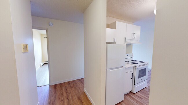 Photo - 9515-9100 100 Ave. Unit 305