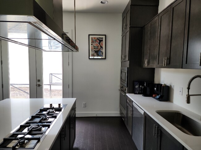 Photo - 241 Maynard Terrace SE Casa Adosada