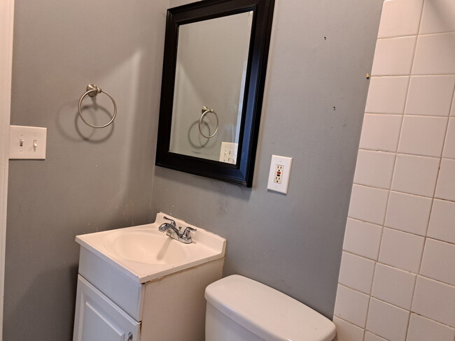 Photo - 8837 Bobb Ave