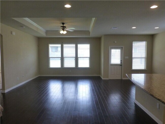 Photo - Four Bedroom Split Floorplan Near Major Co...