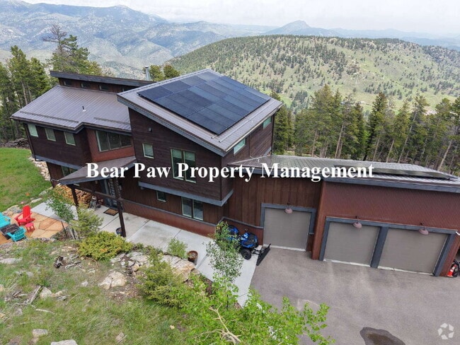 Building Photo - "Spacious 5-Bed Retreat with 3.5 Baths on ... Rental