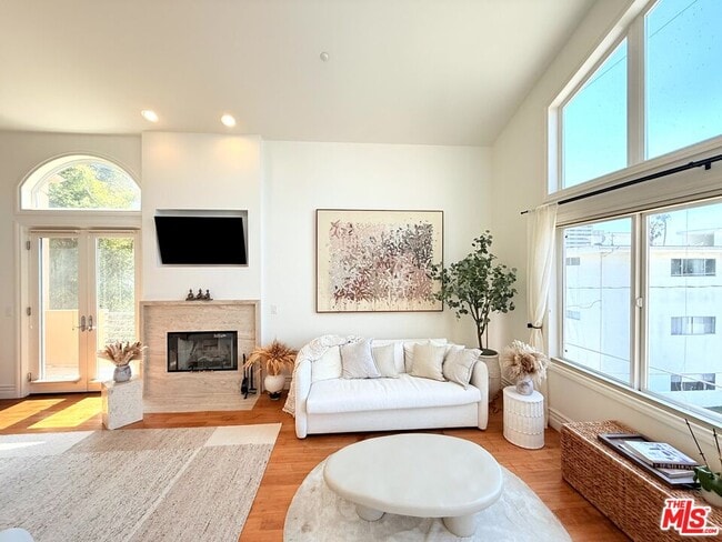 Photo - 1018 4th St Unit 304