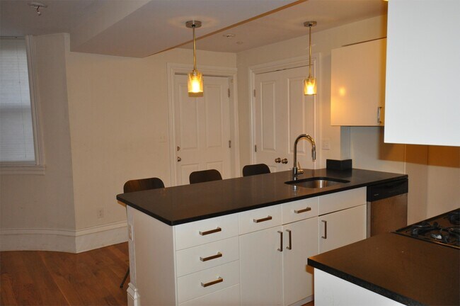 Photo - 655 Massachusetts Ave Unit 4