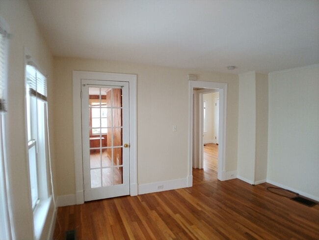 Photo - 87 Russell St Unit 1