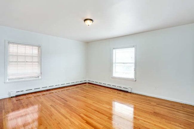255 Merton Rd