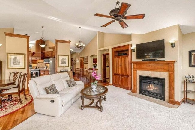 Photo - W162N5492 Westwind Dr