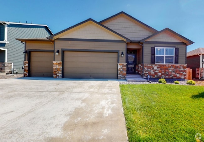 Building Photo - 911 Camberly Dr Rental