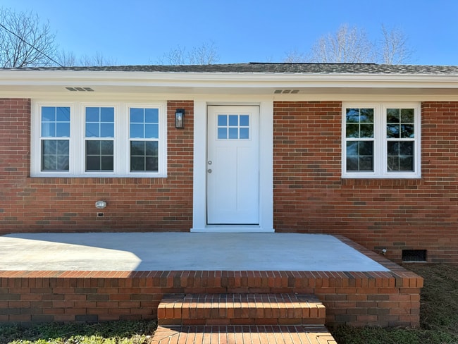 Photo - Completely Remodeled Home For Rent!