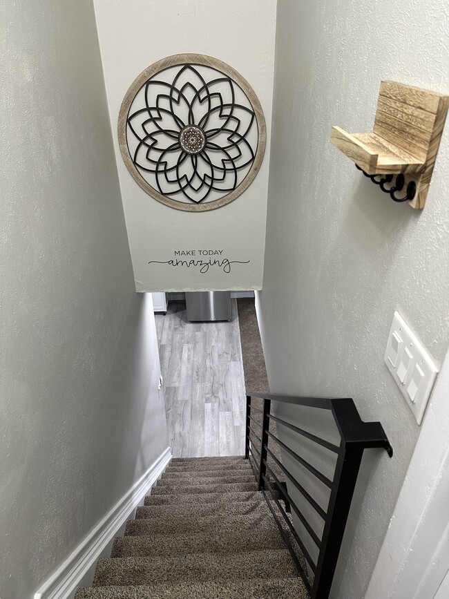 Photo - 11916 Barrett St