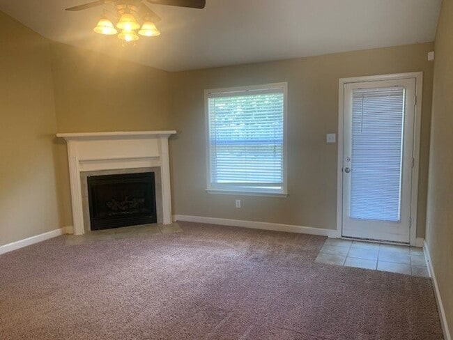 Photo - Sorry No Smoking and Pets Permitted with R...