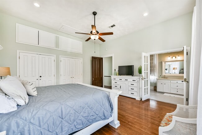 Building Photo - 1121 Market St