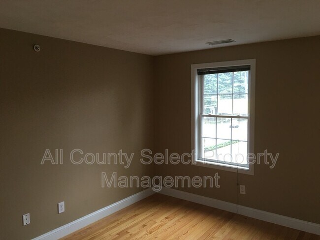 Photo - 83 Holten St Unit #3