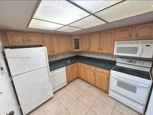Photo - 3180 S Ocean Dr Unit 621