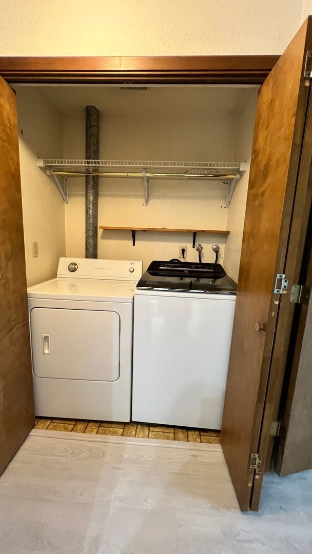 Photo - 4Plex 2bed x 1.5bath unit in Seattle, minutes away from major highways.