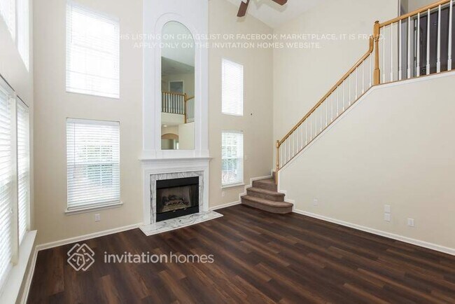 Photo - 15832 Hollingbourne Rd