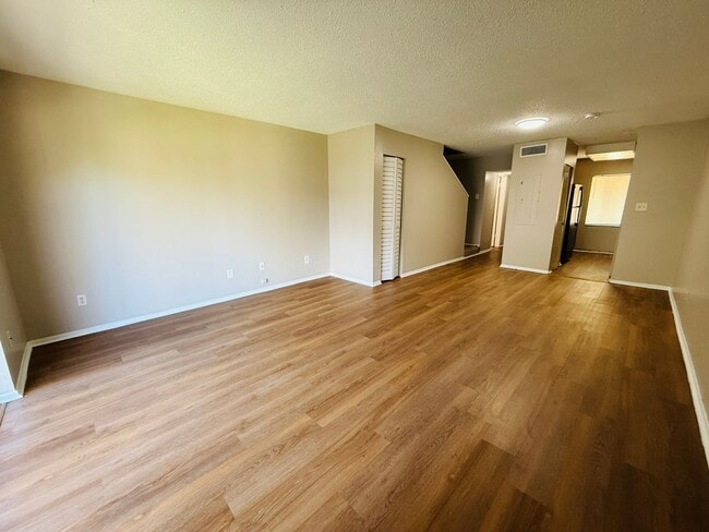 Photo - 7525 Pitch Pine Cir Unidad D