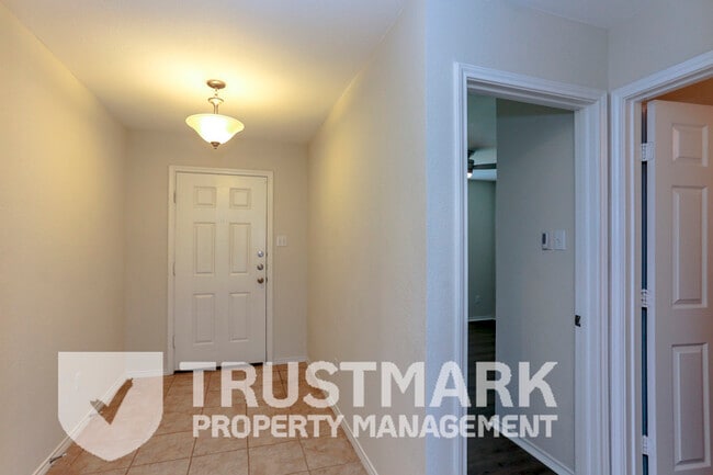 Photo - 1321 Cozy Creek Dr Casa