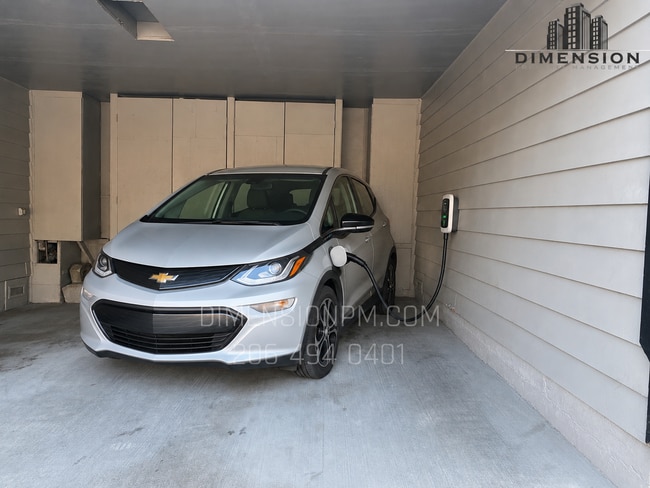 Skyway Apartments