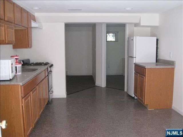 Building Photo - 249 Knickerbocker Rd Unit A-A Rental