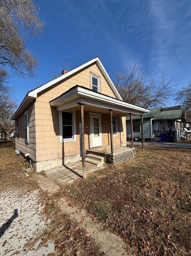 Photo - 1286 E Vanderhoof St