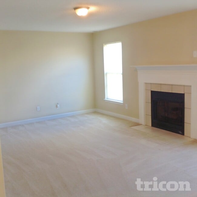 Photo - 7117 Red Bud Cir