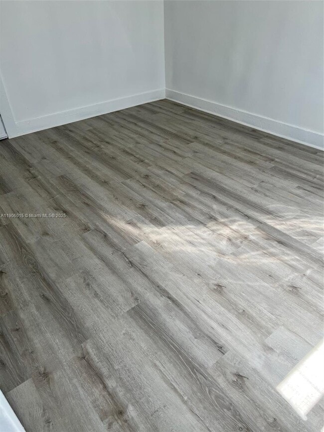 Photo - 1552 SW 2nd St Unit 9