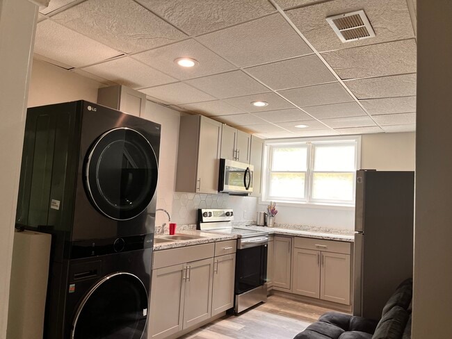Photo - 204 Hickory Rdg