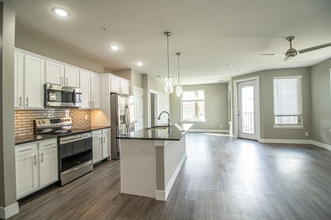 Photo - Pullman Station