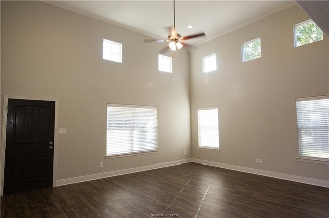 Photo - 607 Montclair Ave