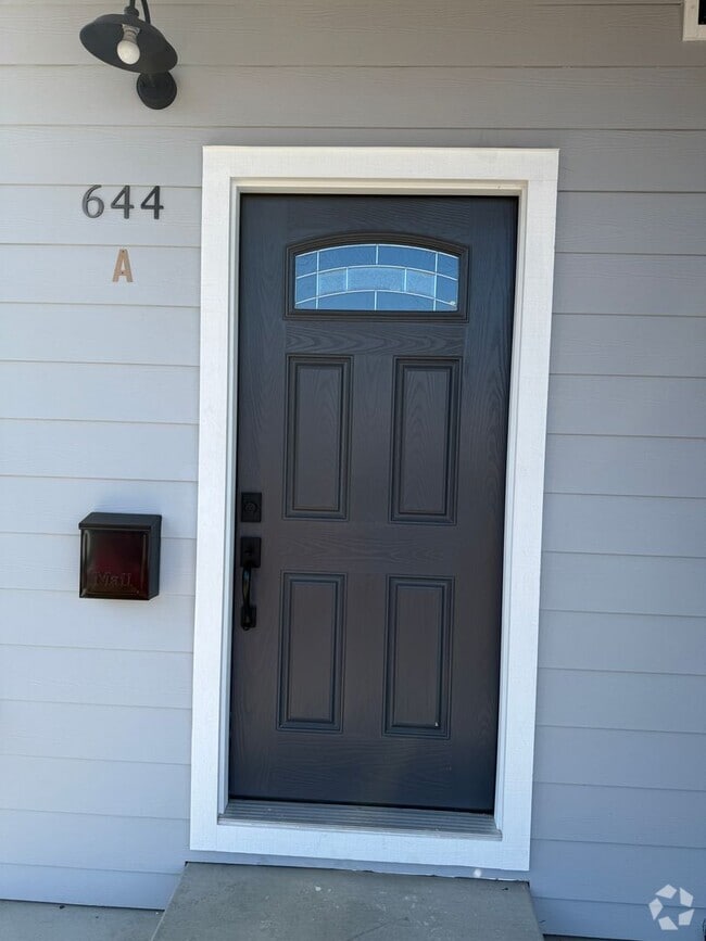 Building Photo - 644 Green St Unit A Rental
