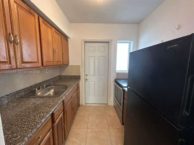 Photo - 8321 Crespi Blvd Unit 7