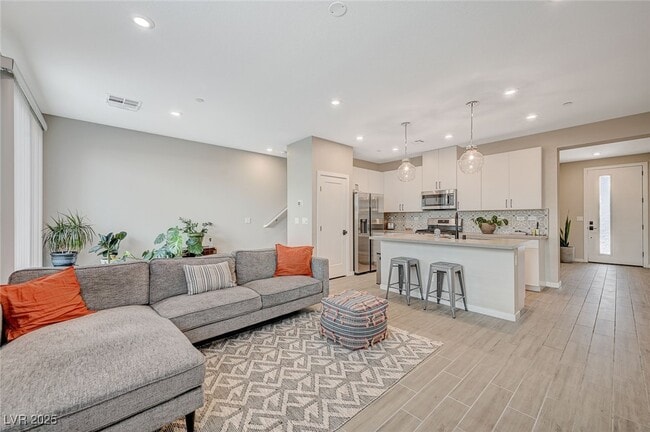 Building Photo - 9276 Desert Pearl Ave