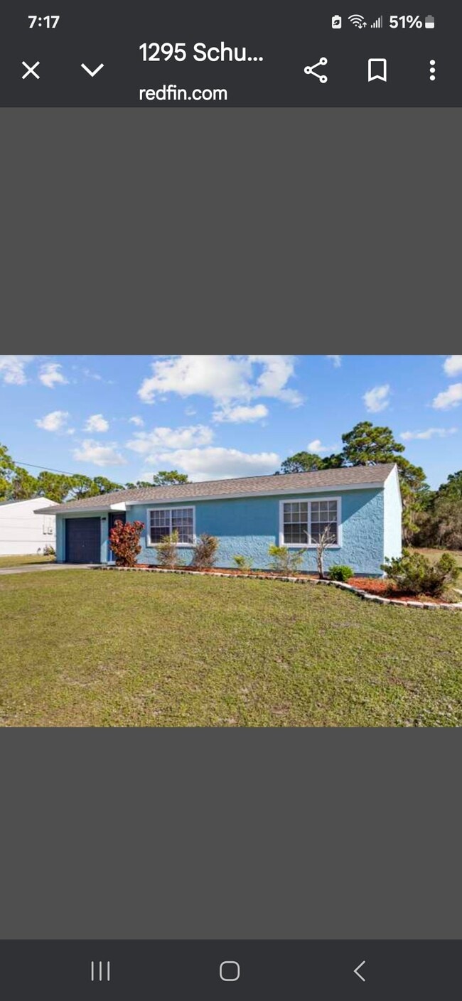 Building Photo - 1295 Schumann Dr