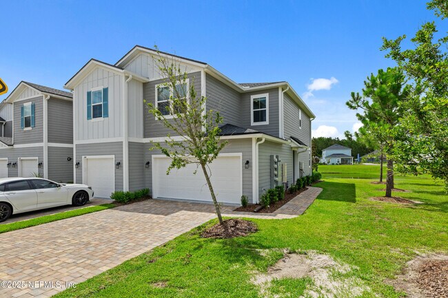 Photo - 180 Brandon Lks Dr