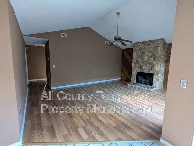 Photo - 10914 Landon Ln