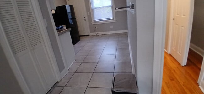 Photo - 1136 W 84th St Unidad 1136 W 84th Street