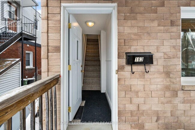 Photo - 163 Genest St