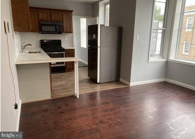 Photo - 838 Corinthian Ave