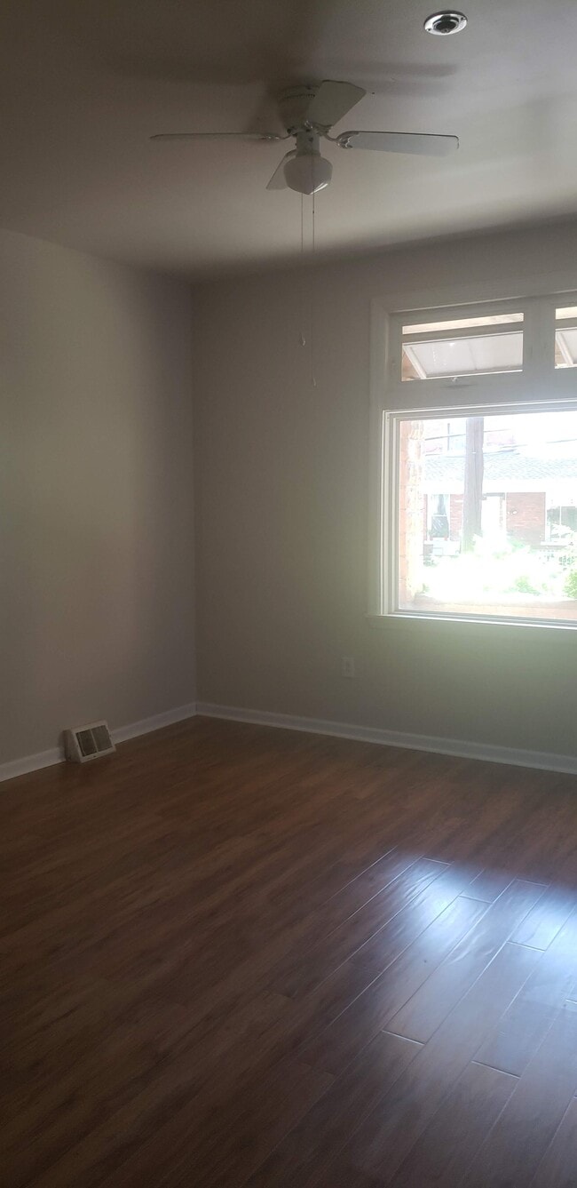 Building Photo - 112 N Fairmount St Unit 1 Rental