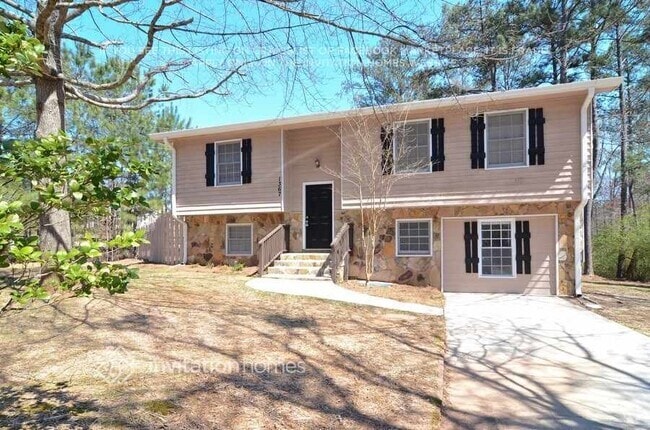Building Photo - 1367 Classic Dr NE Rental