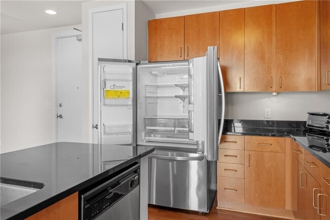 Photo - 711 Cosmopolitan Dr NE Unit 512