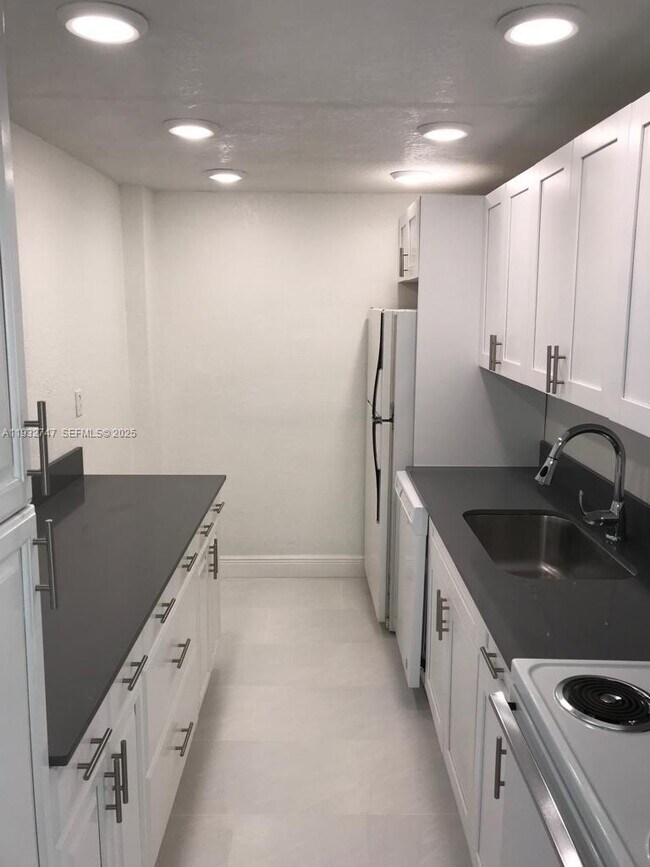 Photo - 1251 NE 108th St Unidad 705