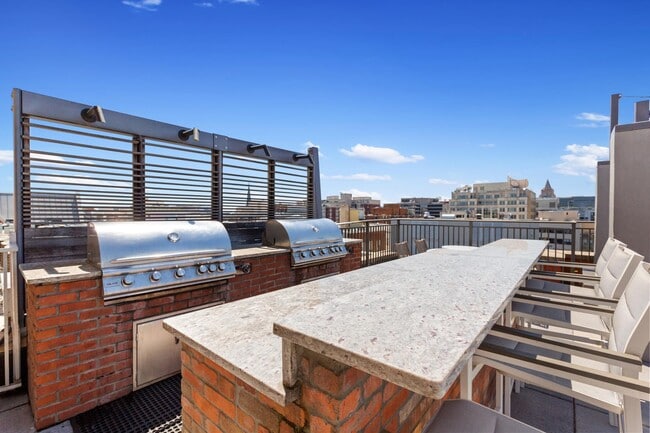 1301 Thomas Circle
