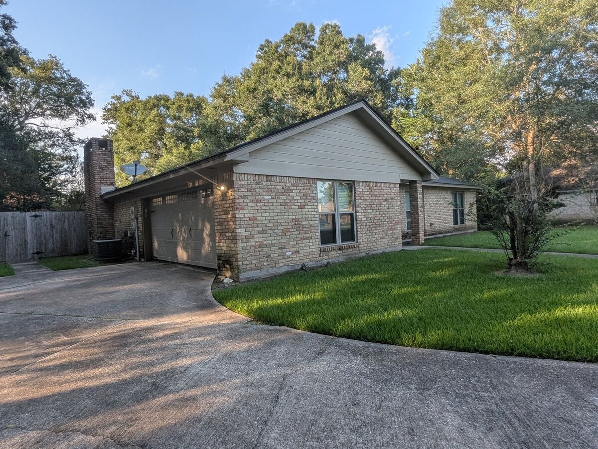 Photo - 13060 Larch Ln