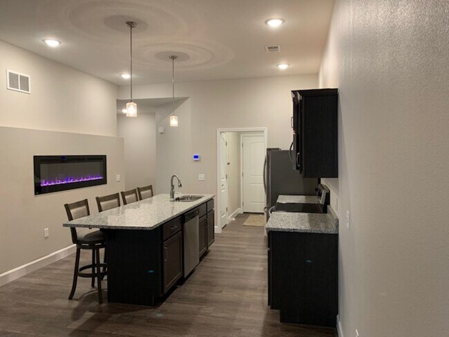 Photo - A taste of Tuscany! Gorgeous 2 Bedroom 2 B...