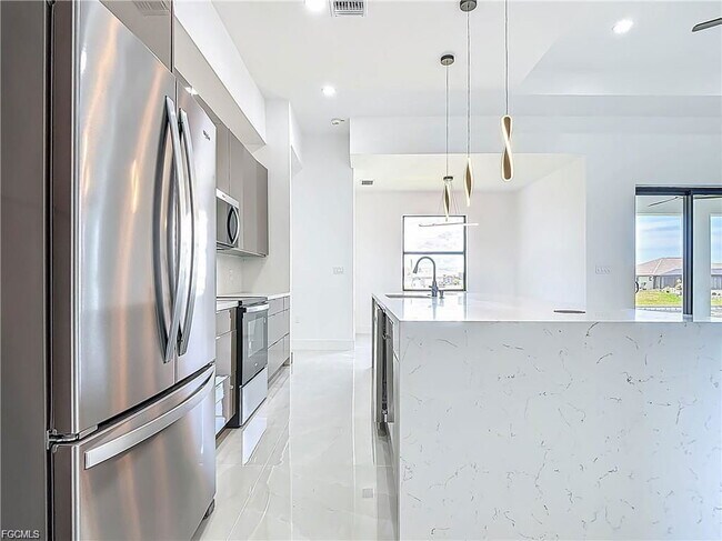 Photo - 323 NE 19th Terrace