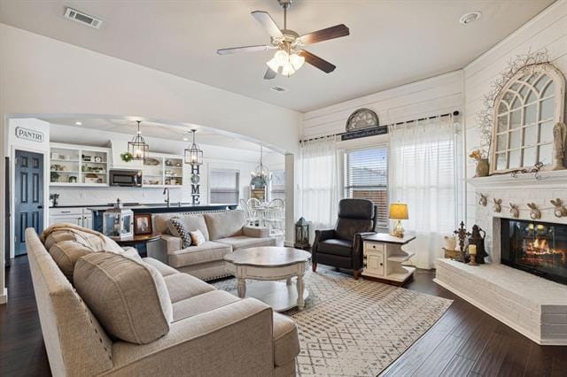 Photo - 525 Braewick Dr